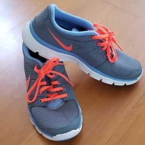 Nike Flex Experience Running Shoes